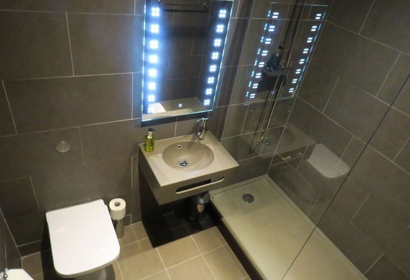 Quay Apartments Clarence House