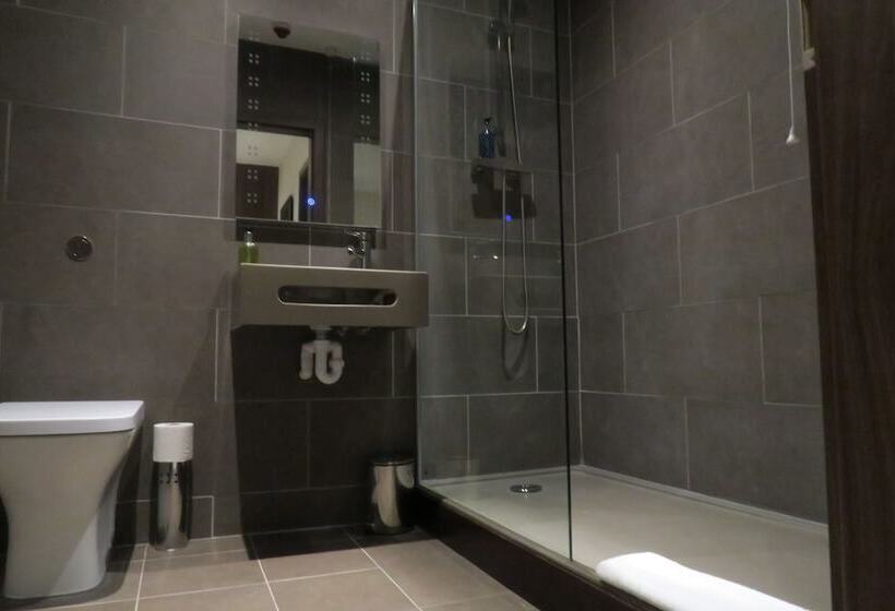 Quay Apartments Clarence House