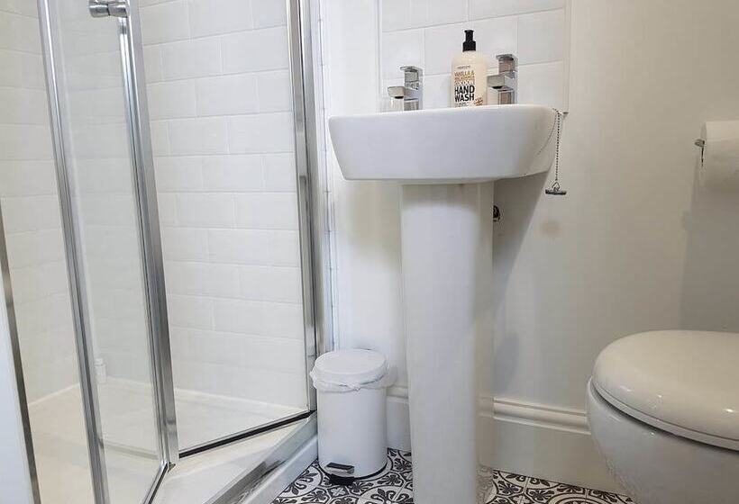 ベッドアンドブレックファースト Saltwater