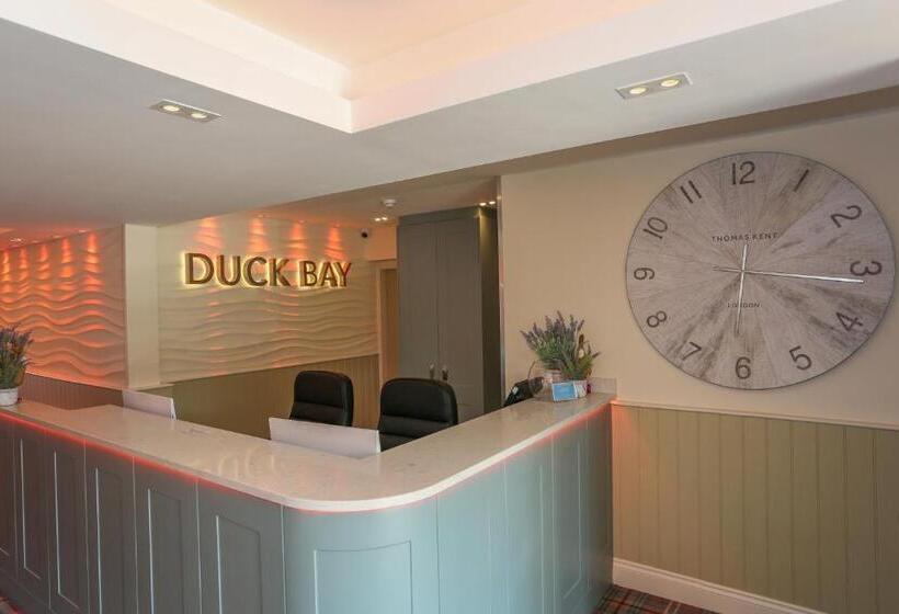 Duck Bay Hotel & Restaurant