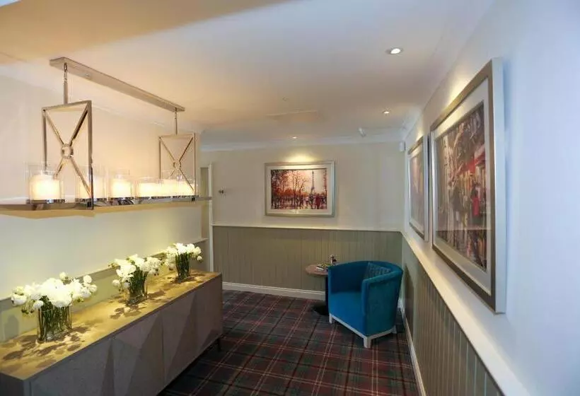 Duck Bay Hotel & Restaurant