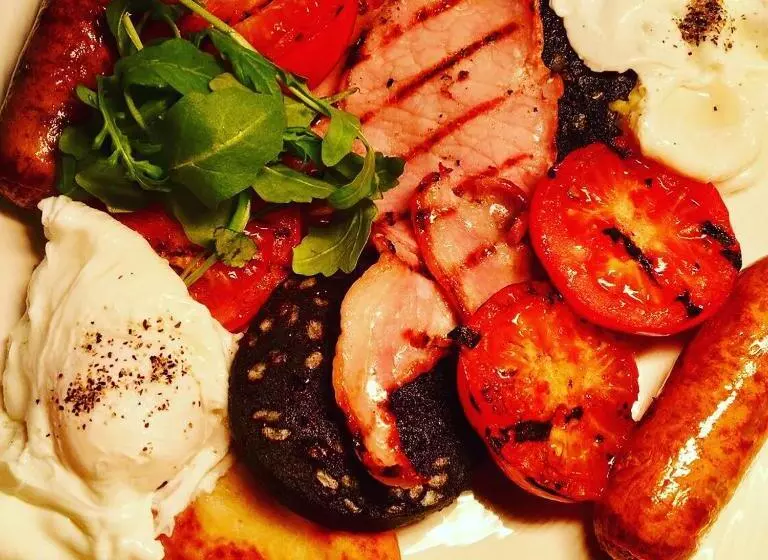 Duck Bay Hotel & Restaurant