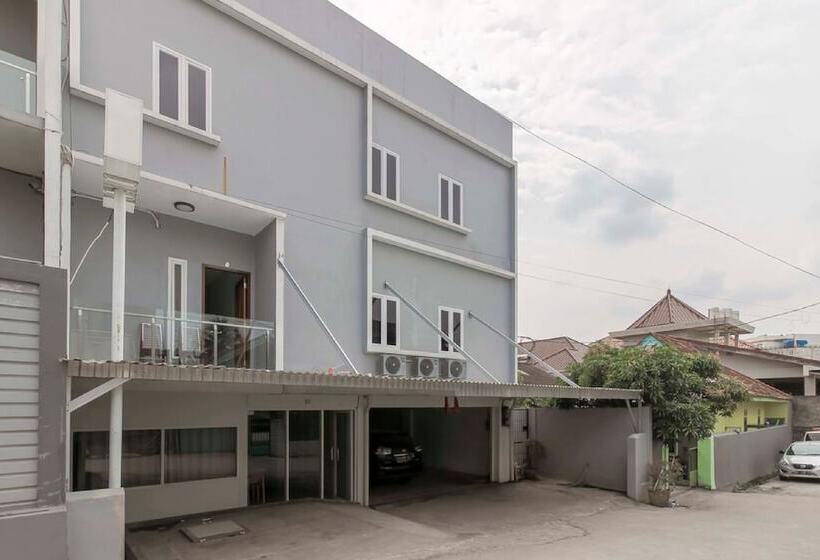 بنسيون Reddoorz Near Siloam Hospital Palembang