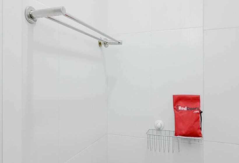 بنسيون Reddoorz Near Siloam Hospital Palembang