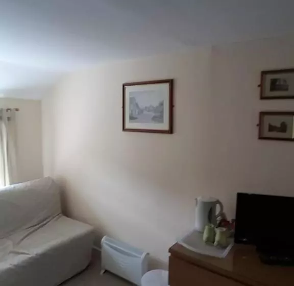 Aamiaismajoitus (B&B) Cross Oak Inn