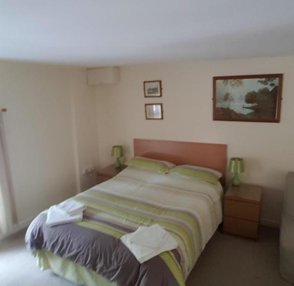 ベッドアンドブレックファースト Cross Oak Inn