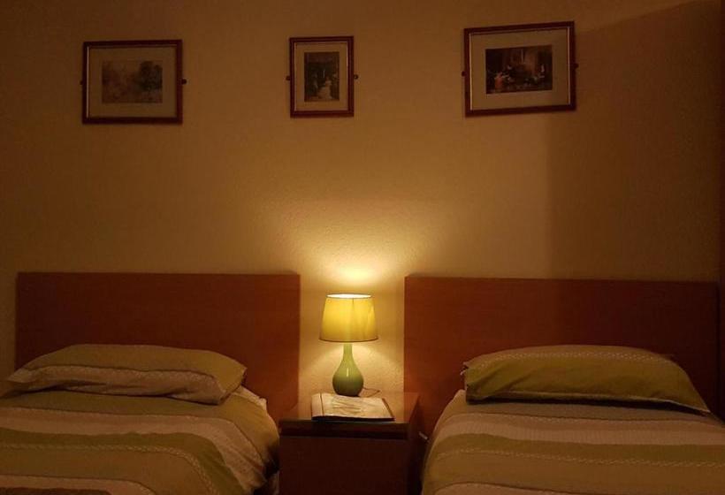 ベッドアンドブレックファースト Cross Oak Inn