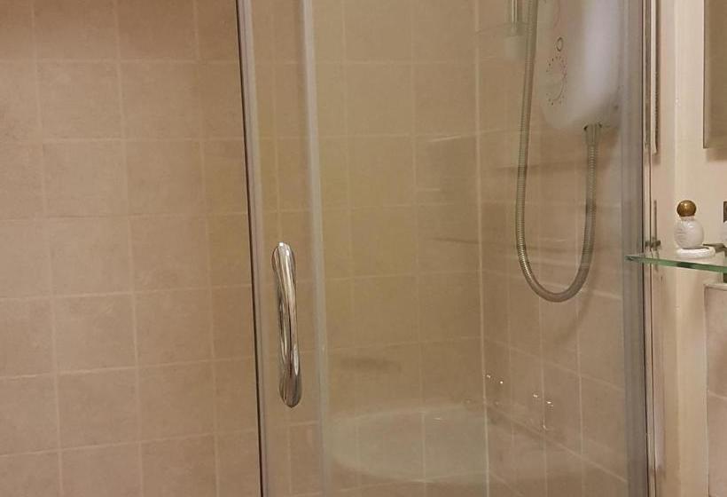 ベッドアンドブレックファースト Cross Oak Inn