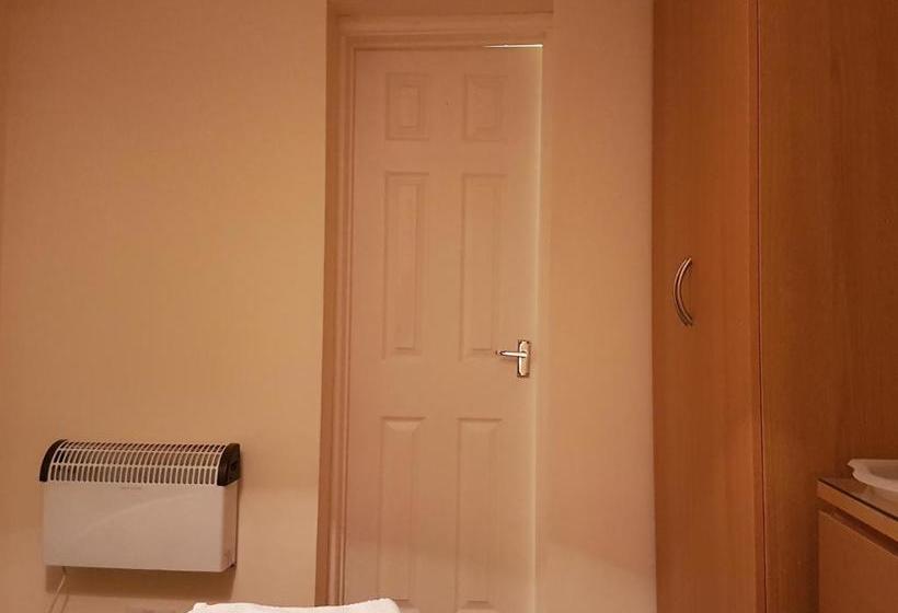 ベッドアンドブレックファースト Cross Oak Inn