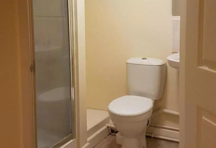 Aamiaismajoitus (B&B) Cross Oak Inn