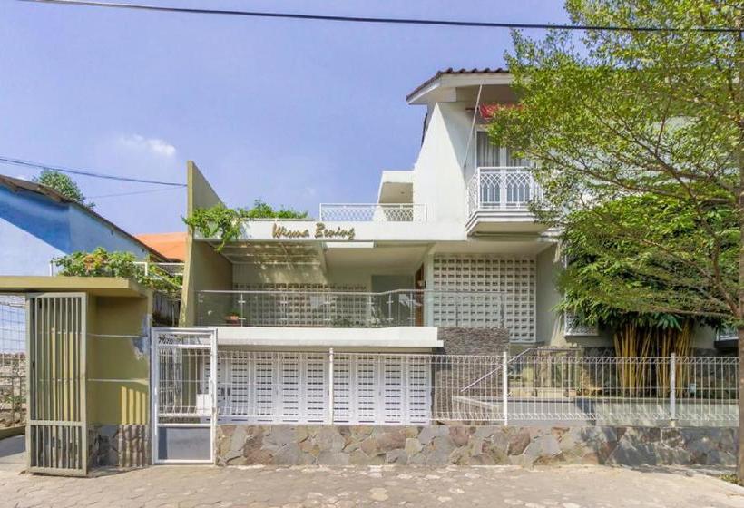 Pansiyon Reddoorz Syariah Plus @ Jatibening