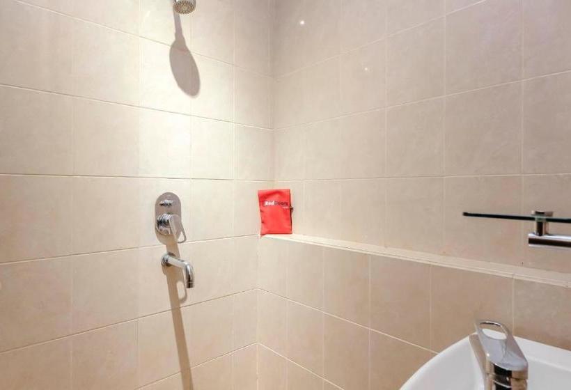 Pansiyon Reddoorz Syariah Plus @ Jatibening