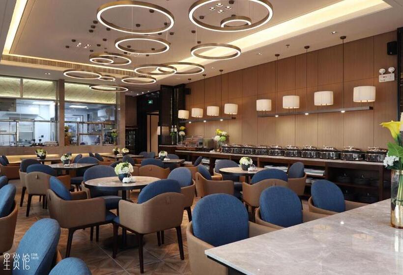 Royal Star Apartment