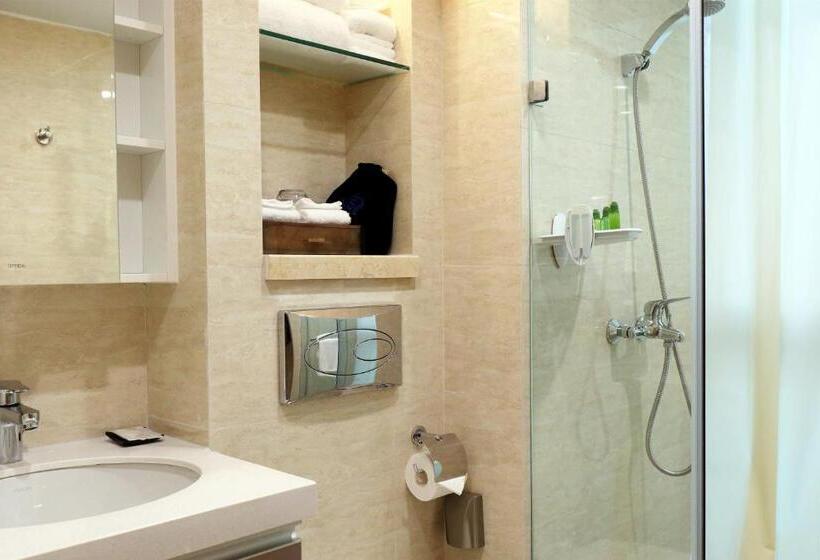 Royal Star Apartment