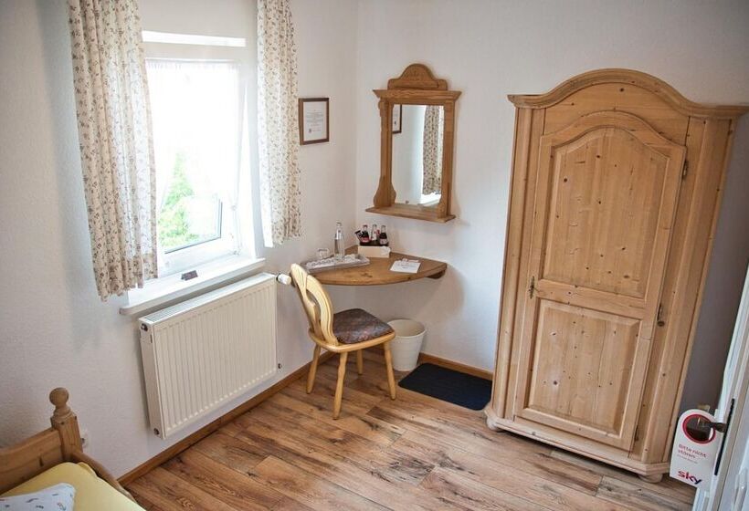 ユースホステル Landgasthof Zum Stern Wasserkuppe Rhon