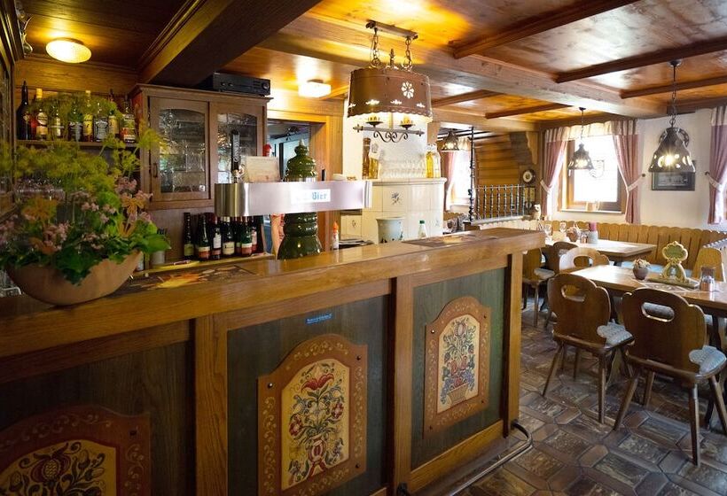 ユースホステル Landgasthof Zum Stern Wasserkuppe Rhon