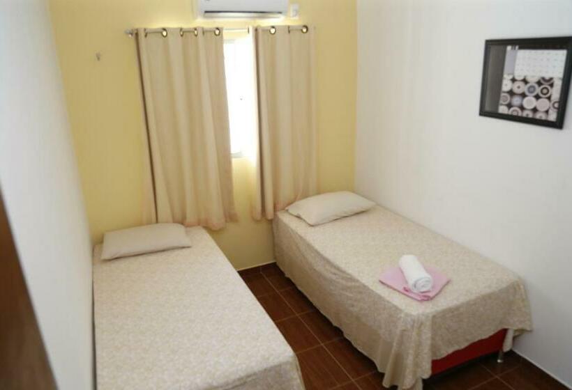 تختخواب و صبحانه The