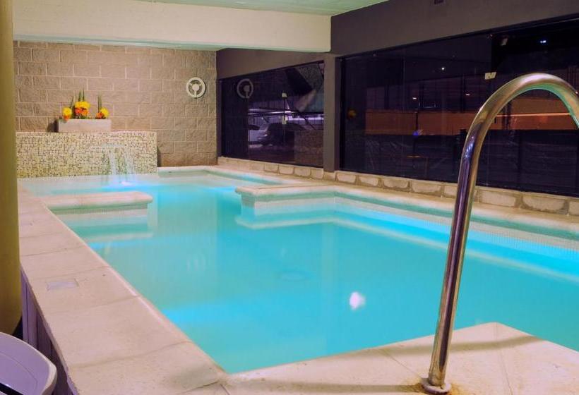 Otel Altos Del Valle