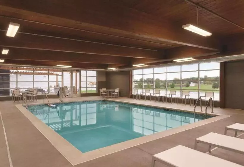 ホテル Country Inn & Suites By Radisson, Ft. Atkinson, Wi
