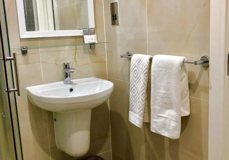 Ilford Hotel Goodmayes