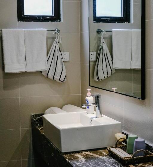 Пансион Dali Lila's House Seaview Guesthouse