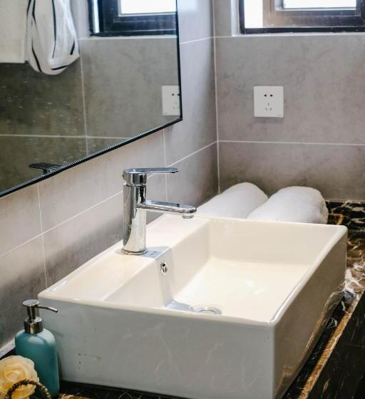 Пансион Dali Lila's House Seaview Guesthouse