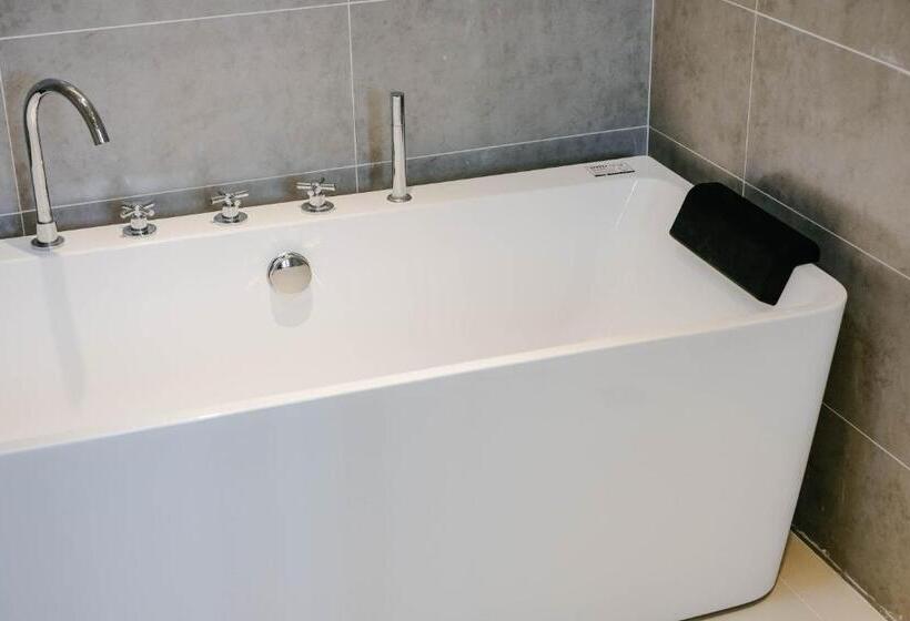 Пансион Dali Lila's House Seaview Guesthouse