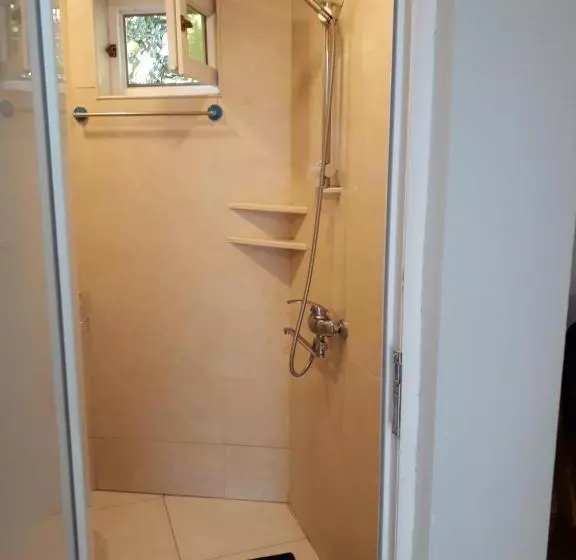 پانسیون Guesthouse Robi