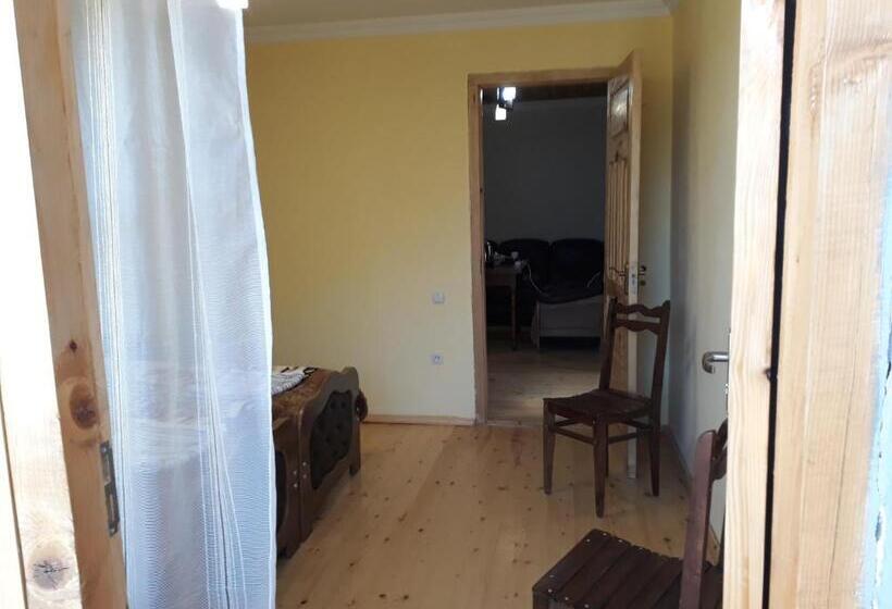 پانسیون Guesthouse Robi