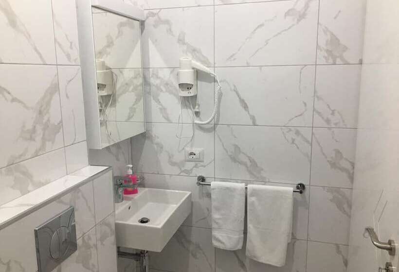 پانسیون Villa Orkidea