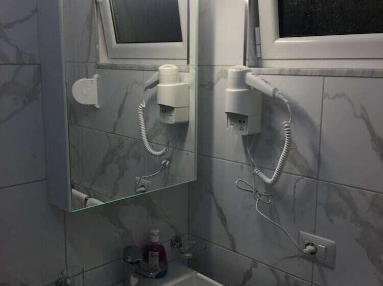 پانسیون Villa Orkidea