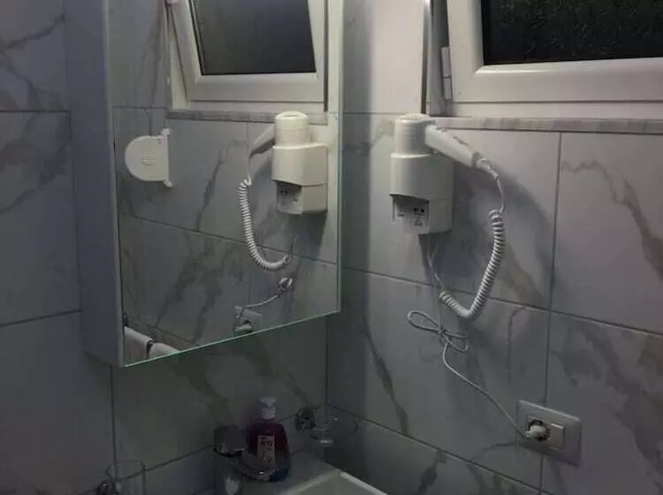 پانسیون Villa Orkidea