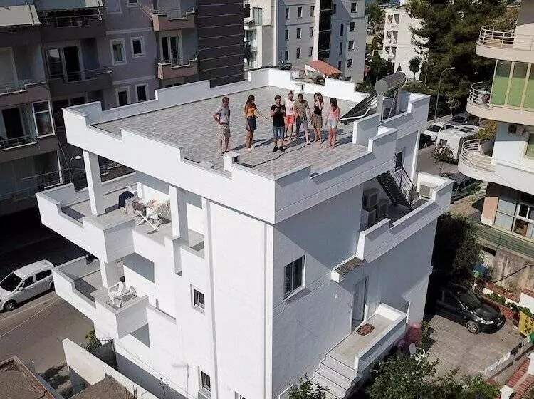 پانسیون Villa Orkidea