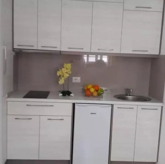 پانسیون Villa Orkidea