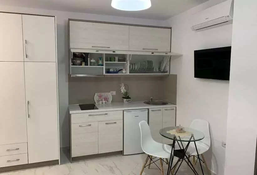 پانسیون Villa Orkidea