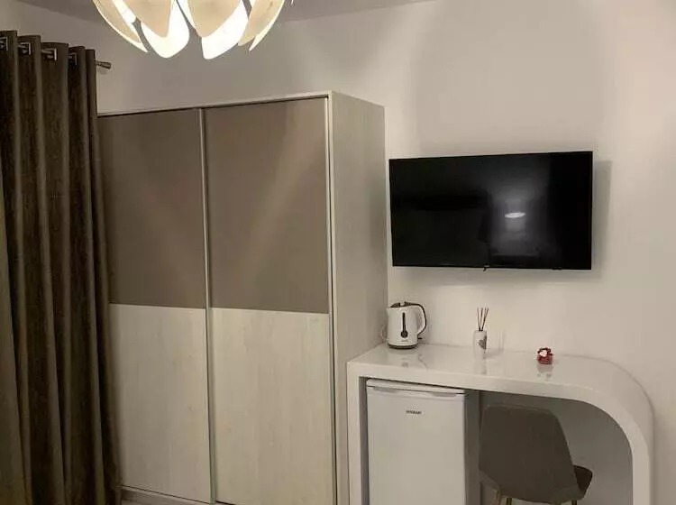 پانسیون Villa Orkidea