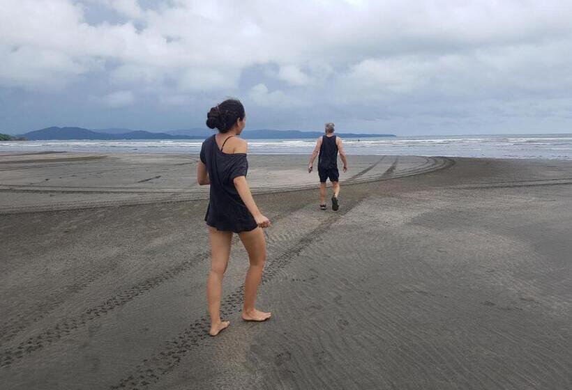 فندق صغير Bodhi Santa Catalina