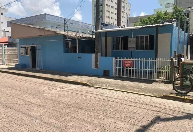 ユースホステル Suíte Barros