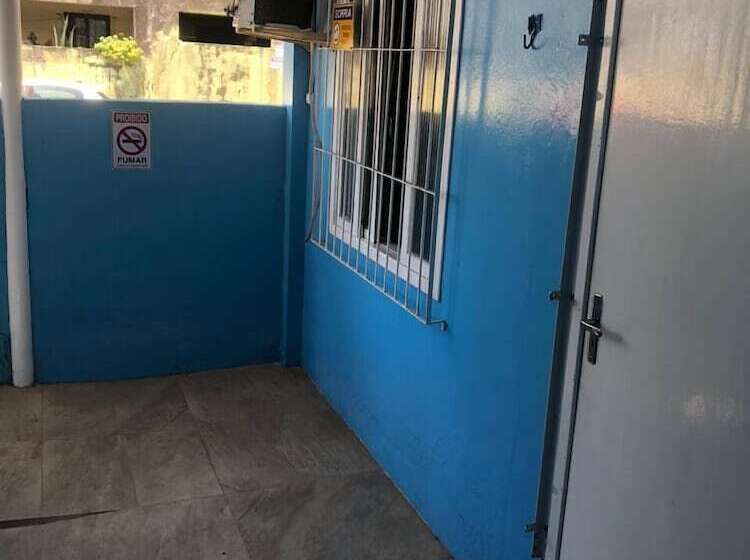 ユースホステル Suíte Barros