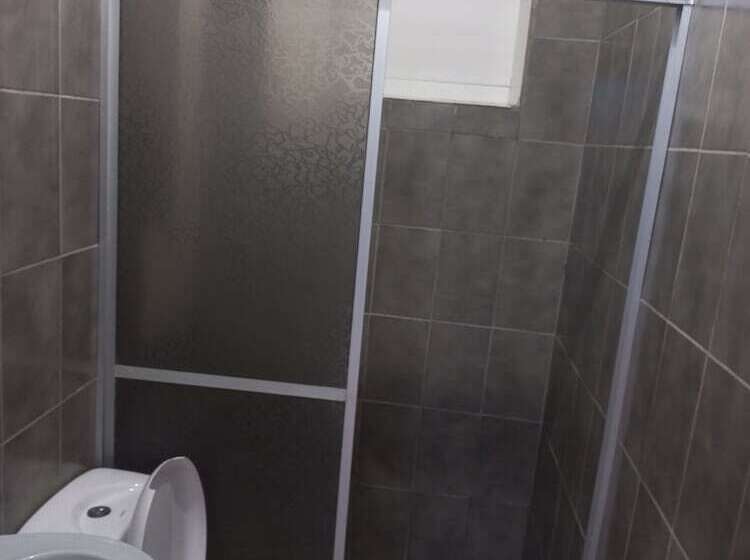 ユースホステル Suíte Barros