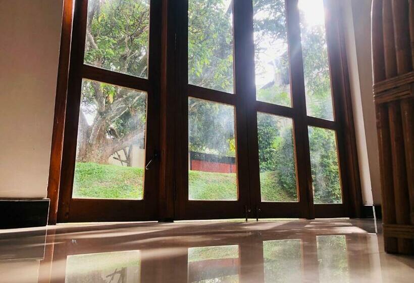 مبيت وإفطار 47 Alfred House Free Pickup From Kandy City