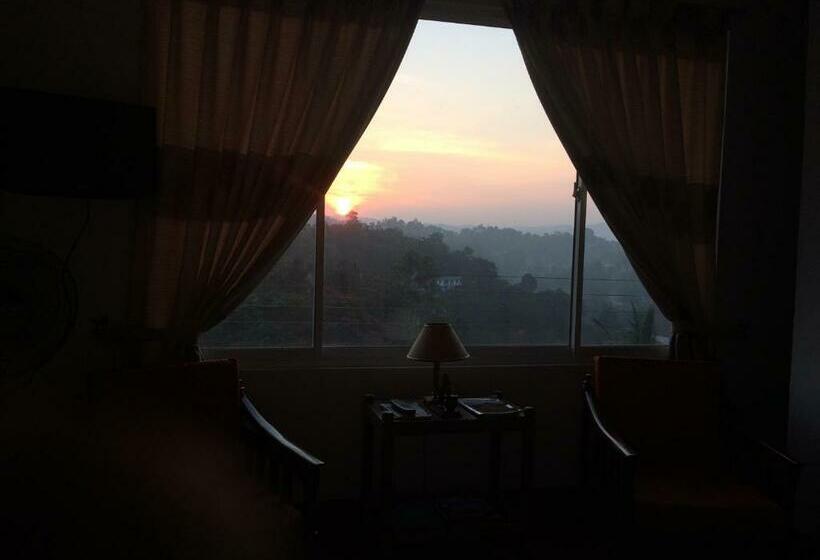 مبيت وإفطار 47 Alfred House Free Pickup From Kandy City