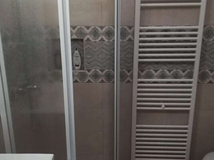 تختخواب و صبحانه Oikos Atena