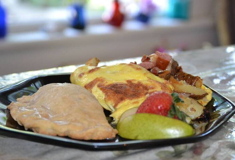 Carleton House Bed And Breakfast