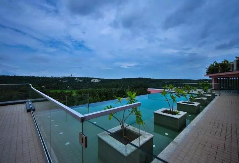 ホテル Pushpak Grande