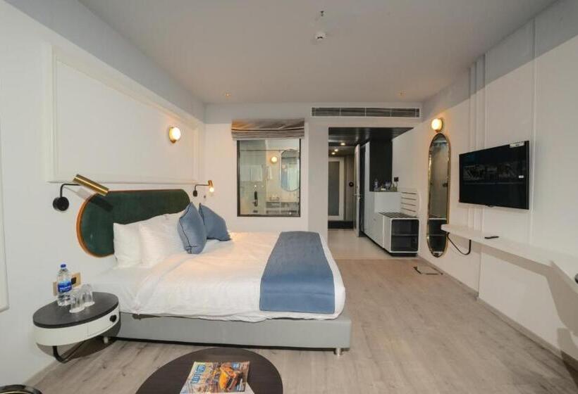 فندق Pushpak Grande