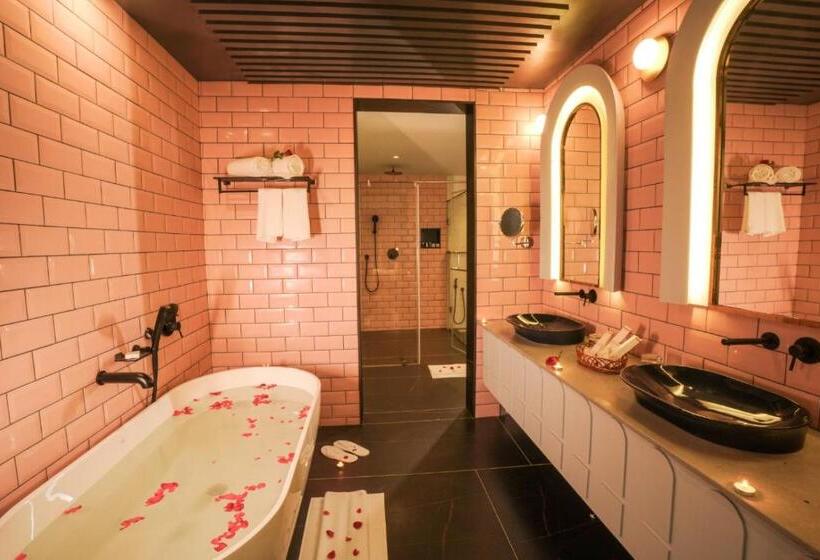 فندق Pushpak Grande