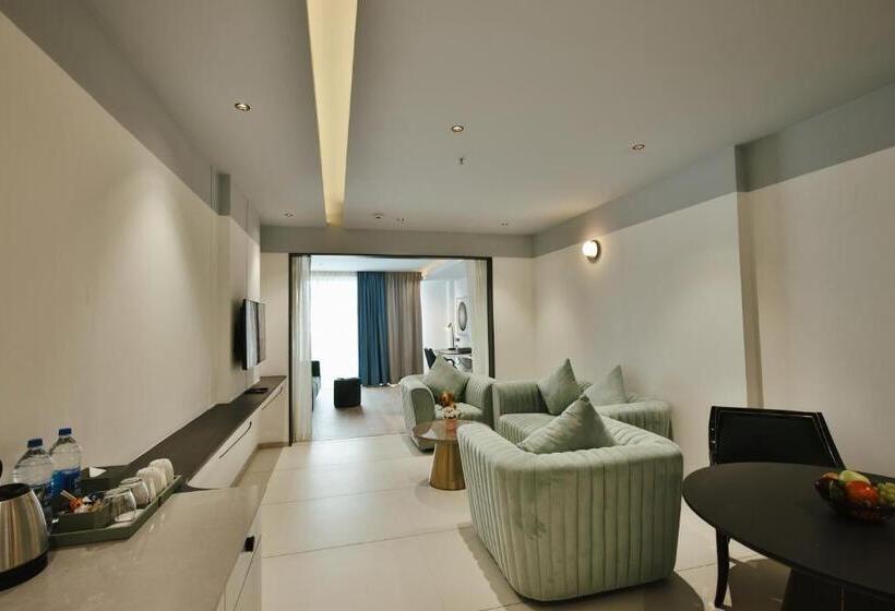 فندق Pushpak Grande