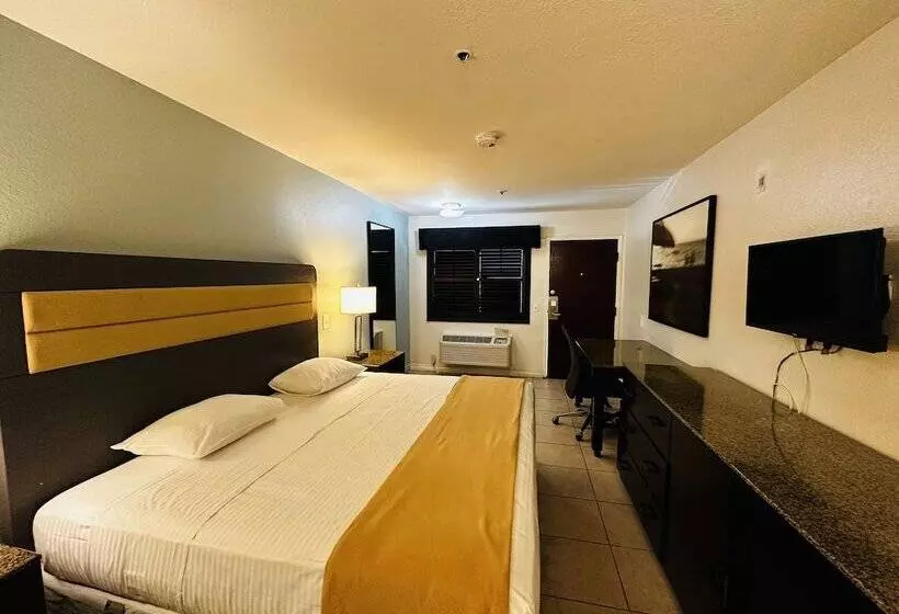 モーテル Casa Blanca Express & Suites Cypress Buena Park   Anaheim Area