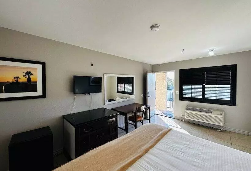 モーテル Casa Blanca Express & Suites Cypress Buena Park   Anaheim Area